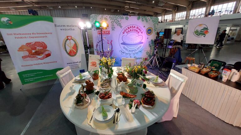 Stol wielkanocny dla dziennikarzy 2026 MTP 44